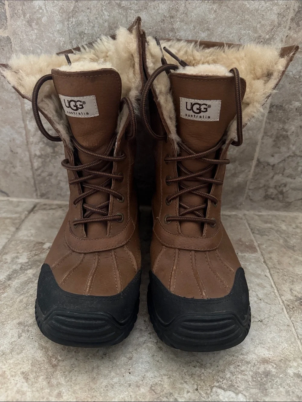 UGG some staining